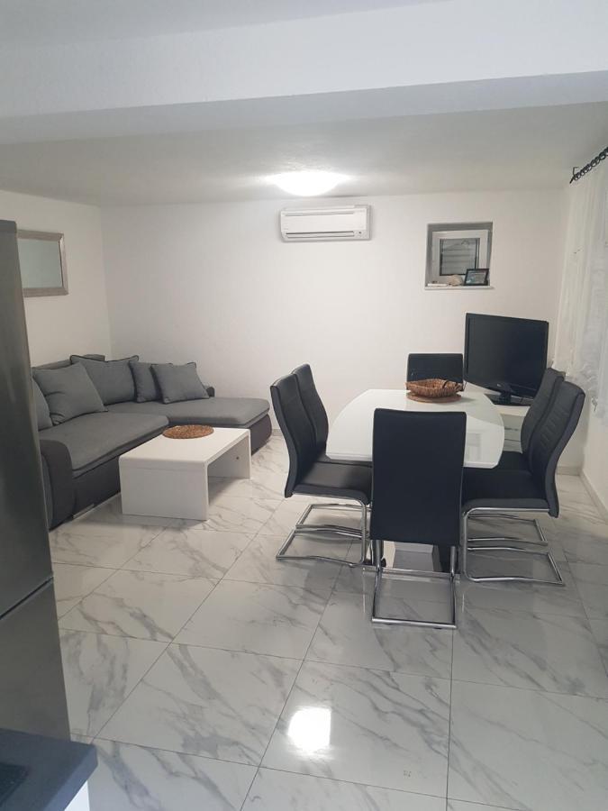 Apartment Jura Bilo 프리모스턴 외부 사진